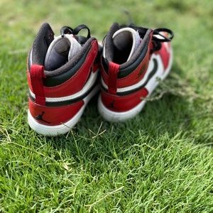 Kids sneakers